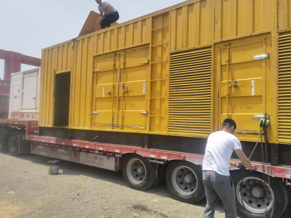 栾城除了负载情况和发动机维护，还有哪些因素会影响 200kw 柴油发电机的油耗？